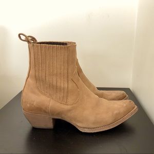 Frye Sacha Chelsea Boot